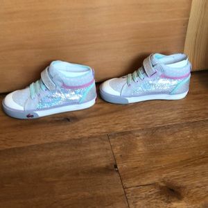See Kai Run Girls Peyton Silver Sneakers Size 12.5 (30)
